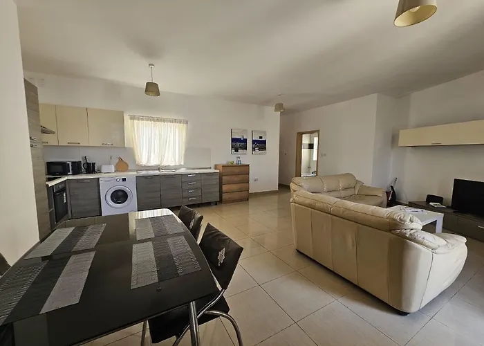 Central Penthouse - Large Terrace
