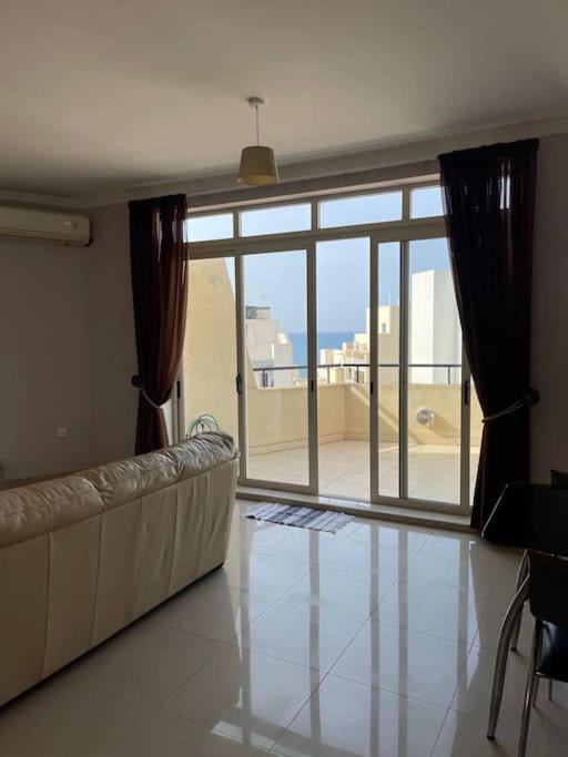 Penthouse - Large Terrace Apartment *